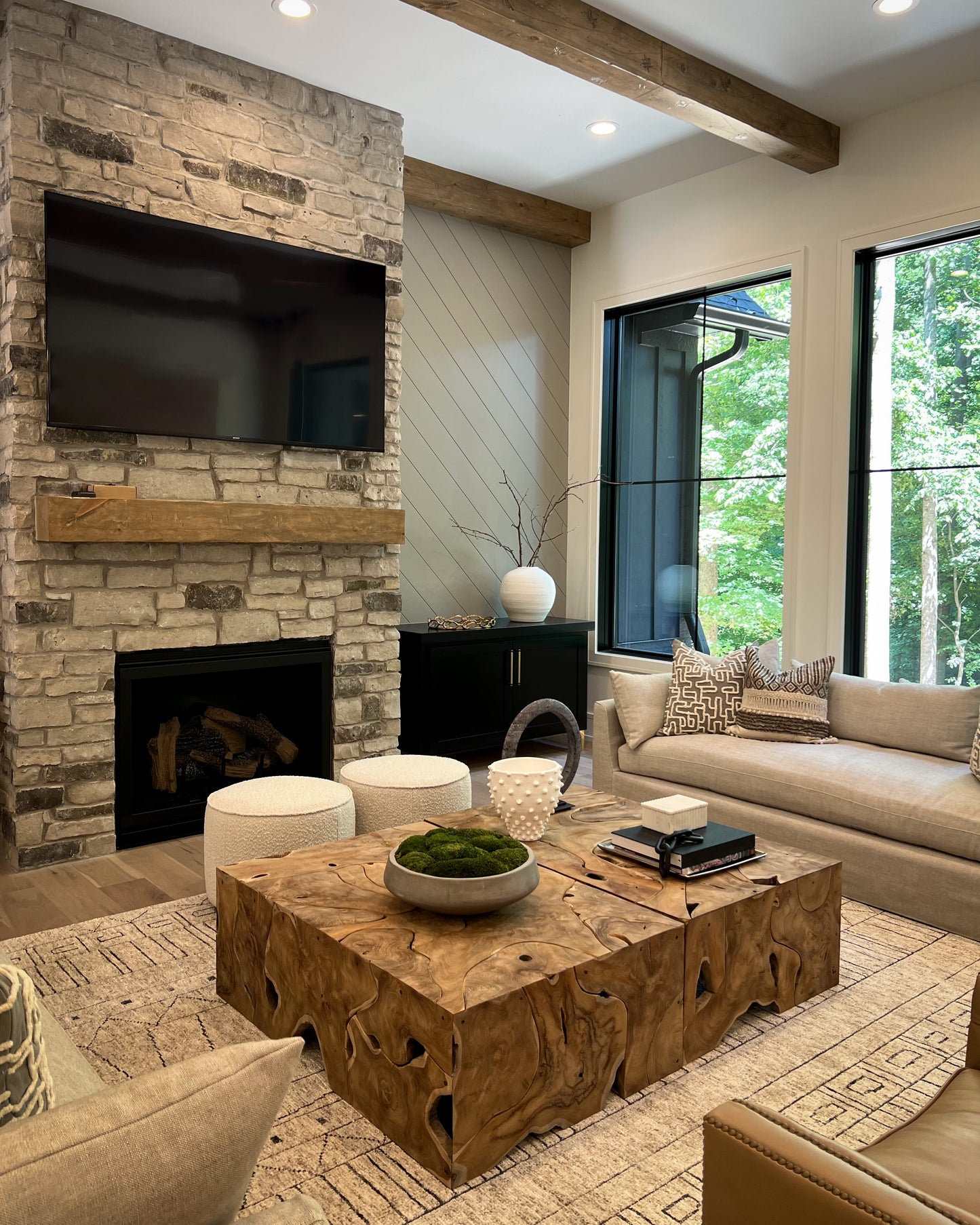 Home Décor Accents